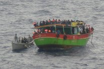 الاتحاد الاوروبي سيحارب اساليب مهربي المهاجرين