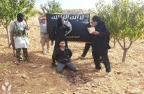 داعش يعتقل العشرات غرب كركوك بعد إحراق رايته 