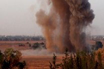 غارات لليوم الثاني على