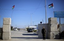 موظفون يقتحمون مقر رئاسة الحكومة في غزة