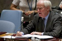 بريطانيا: لا بد أن يكون 2015 عام الحلّ السوري 