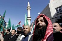 إسلاميو الأردن يطالبون شارلي إيبدو بالاعتذار