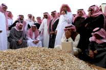 جثمان الملك عبدالله شيع في مقبرة العود