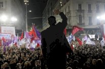 اليونانيون لصناديق الاقتراع لتغيير سياسي تحت المجهر