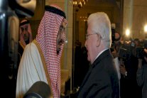 الملك سلمان للعبادي: نساندكم في مواجهة داعش