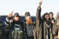 أنقرة تحصر أسماء 10 آلاف مقاتل أجنبي بسوريا والعراق