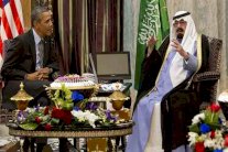 أوباما يسعى إلى استعادة ثقة السعودية 