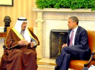 الرئيس الأميركي يتصل بالملك سلمان مهنئًا 