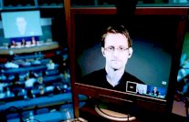 سنودن يريد العودة إلى الولايات المتحدة