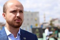 نجل الرئيس التركي ينفي هروبه لإيطاليا 