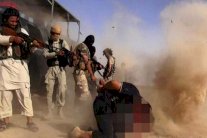 داعش يعدم 70 عشائريًا بالأنبار وخشية على 200 بالموصل