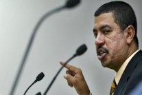 الحكومة اليمنية: هجمات عدن لن توقف استعادة الدولة