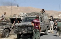 إصابة 5 جنود لبنانيين بقذيفة قرب الحدود السورية