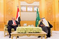 الملك سلمان يؤكد دعم السعودية للشرعية اليمنية