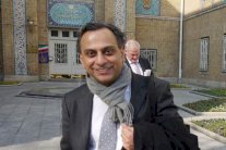 بريطانيا تعيّن رجلها في طهران سفيراً لدى قطر