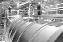 لهذا فاز ياباني وكندي بنوبل للفيزياء!