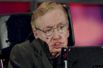 ستيفن هوكينغ: اللغز الذي ما زال يحيرني هو المرأة