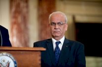 عريقات: اسرائيل ترتكب