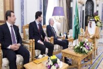 جنبلاط في السعودية لمناقشة التدخّل الروسي 