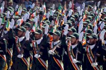 ايران سترسل مقاتلين الى سوريا اذا طلبت منها