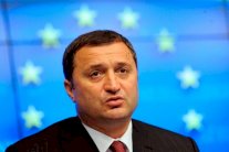 مولدافيا تعتقل رئيس وزرائها السابق يقضية فساد بمليار