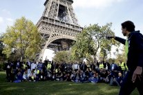 لاجئة سورية في فرنسا: شاهدنا الموت بأعيننا