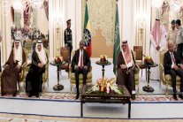 ولي العهد السعودي يستقبل رئيس وزراء إثيوبيا