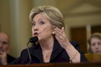 كلينتون تدافع عن نفسها في التحقيق حول هجمات بنغازي