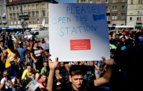 صحيفة ألمانية توثق خطاب كراهية المهاجرين على فايسبوك