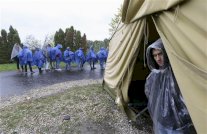 البرد يحاصر اللاجئين في خيم ألمانيا