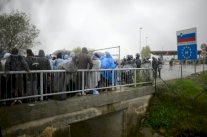 سلوفينيا تمنع ألف مهاجر من دخول أراضيها 