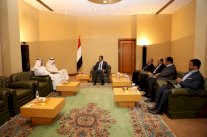 خالد بحاح يلتقي أمين عام مجلس التعاون الخليجي 