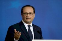 هولاند يشيد أمام برلمان اليونان بتمسك آثينا بأوروبا