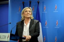 زعيمة اليمين الفرنسي المتطرف امام المحكمة