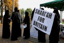 كاميرون يعرض اليوم استراتيجيته لمكافحة التطرف