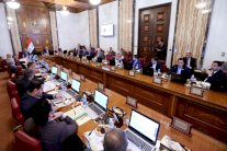 بغداد تقر موازنة 2016 بعجز 25 مليار دولار