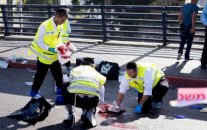 فلسطيني يطعن إسرائيليًا قبل أن تقتله الشرطة في الضفة