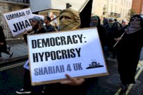 داعش تخطط لهجمات كبرى داخل بريطانيا