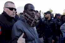 مظاهرة لرفض العنصرية في باريس