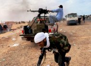 مقتل 9 أشخاص في إسقاط طائرة مروحية في ليبيا