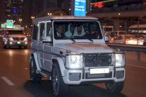 الشيخ محمد بن راشد والسيسي يتجولان في شوارع دبي