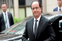 هولاند يزور الصين الاثنين في مساع بيئية