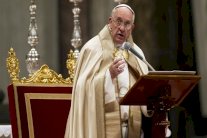 كتابان جديدان يتهمان الفاتيكان بتخريب إصلاحات البابا