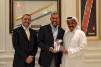 الحبتور يناقش أعمال خيرية مع مؤسسة بيل وميليندا غيتس