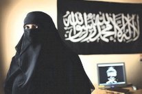 أخطر نساء القاعدة تفتح قلبها: نادمة وألوم أزواجي