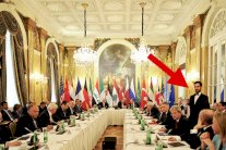 السوري الوحيد في المؤتمر حول سوريا نادل!