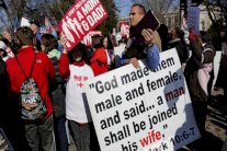 كولومبيا تعترف بحق المثليين في تبني أطفال