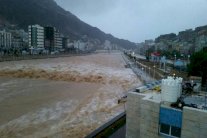 الإعصار تشابالا يخلف أضرارًا وضحايا في اليمن