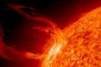 البيت الأبيض يتهيأ لعاصفة شمسية كارثية عام 2022