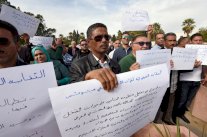 اضرابات في القطاع الخاص بتونس لزيادة الاجور